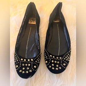 DV DOLCE VITA- Black Flats Gold Stud Hardware Sz 8